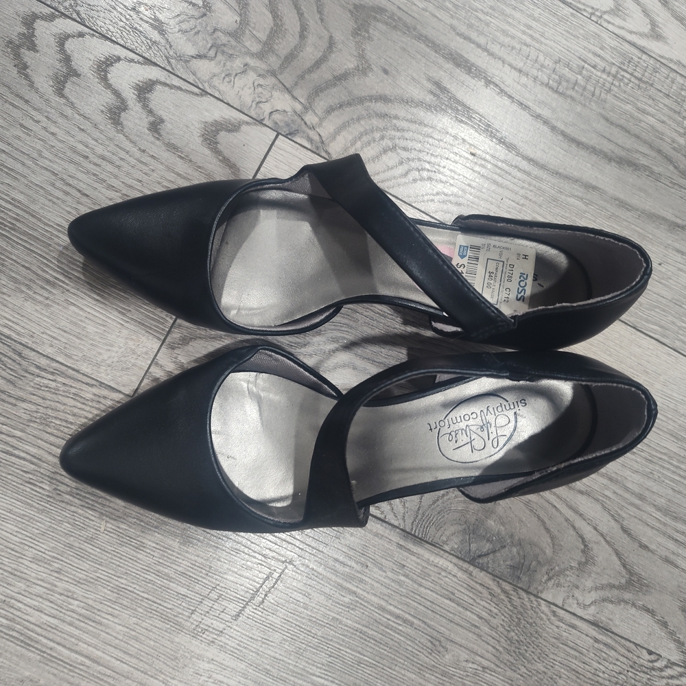 Life Stride Black Pointed D'Orsay Mary Jane Heels